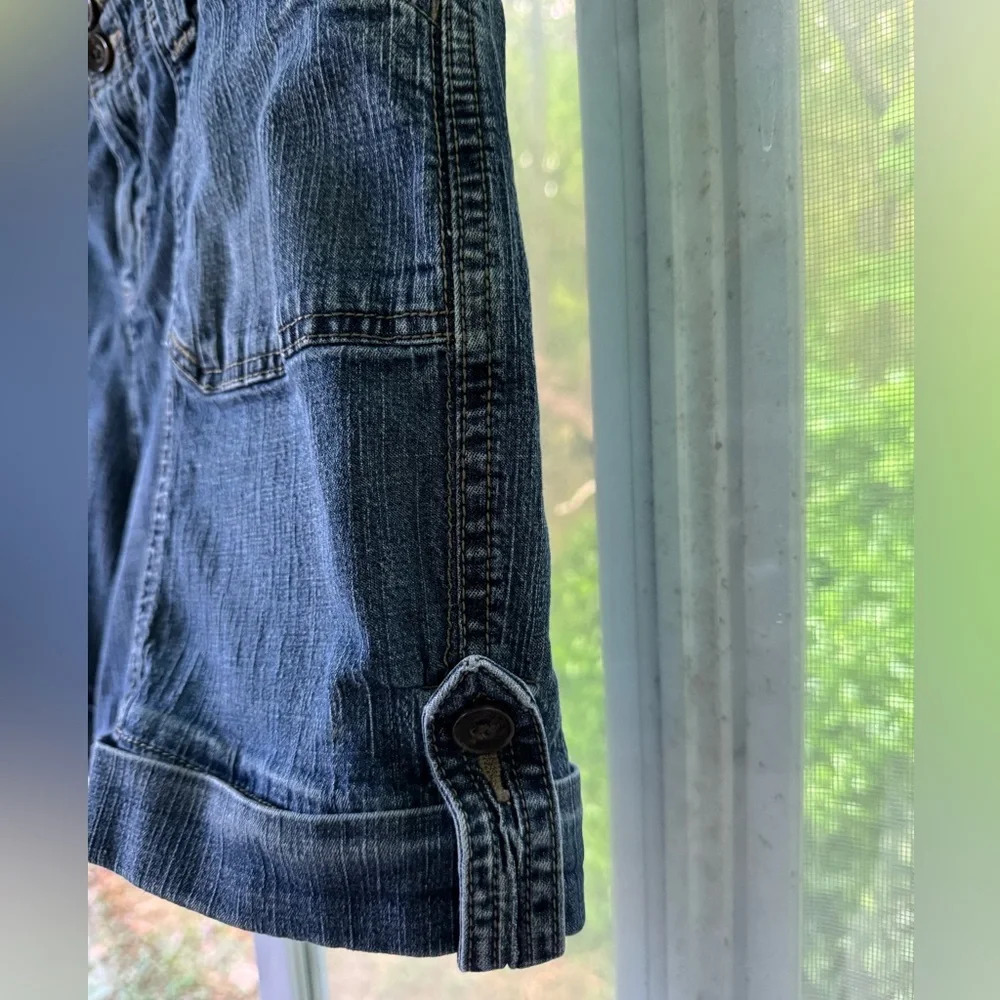 Sonoma 10 Lifestyle Original Shorts w/cuffed hem & button accents. Distressed. - Picture 5 of 9